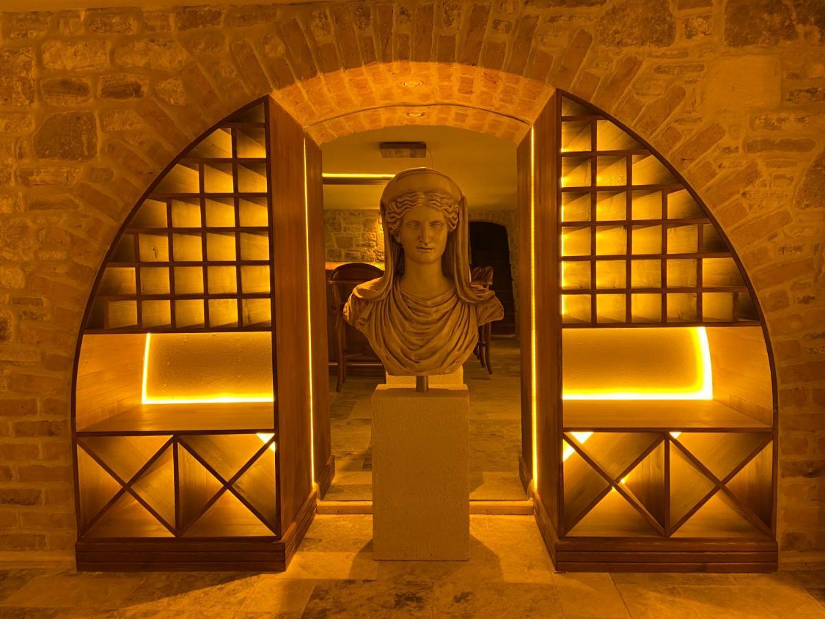 Dionysos 1789 Boutique Hotel Foça Exteriör bild