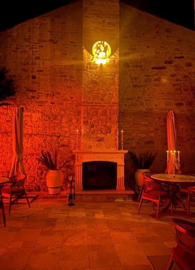 Dionysos 1789 Boutique Hotel Foça Exteriör bild