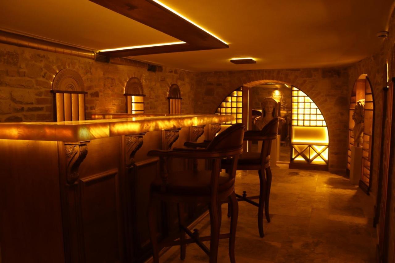 Dionysos 1789 Boutique Hotel Foça Exteriör bild