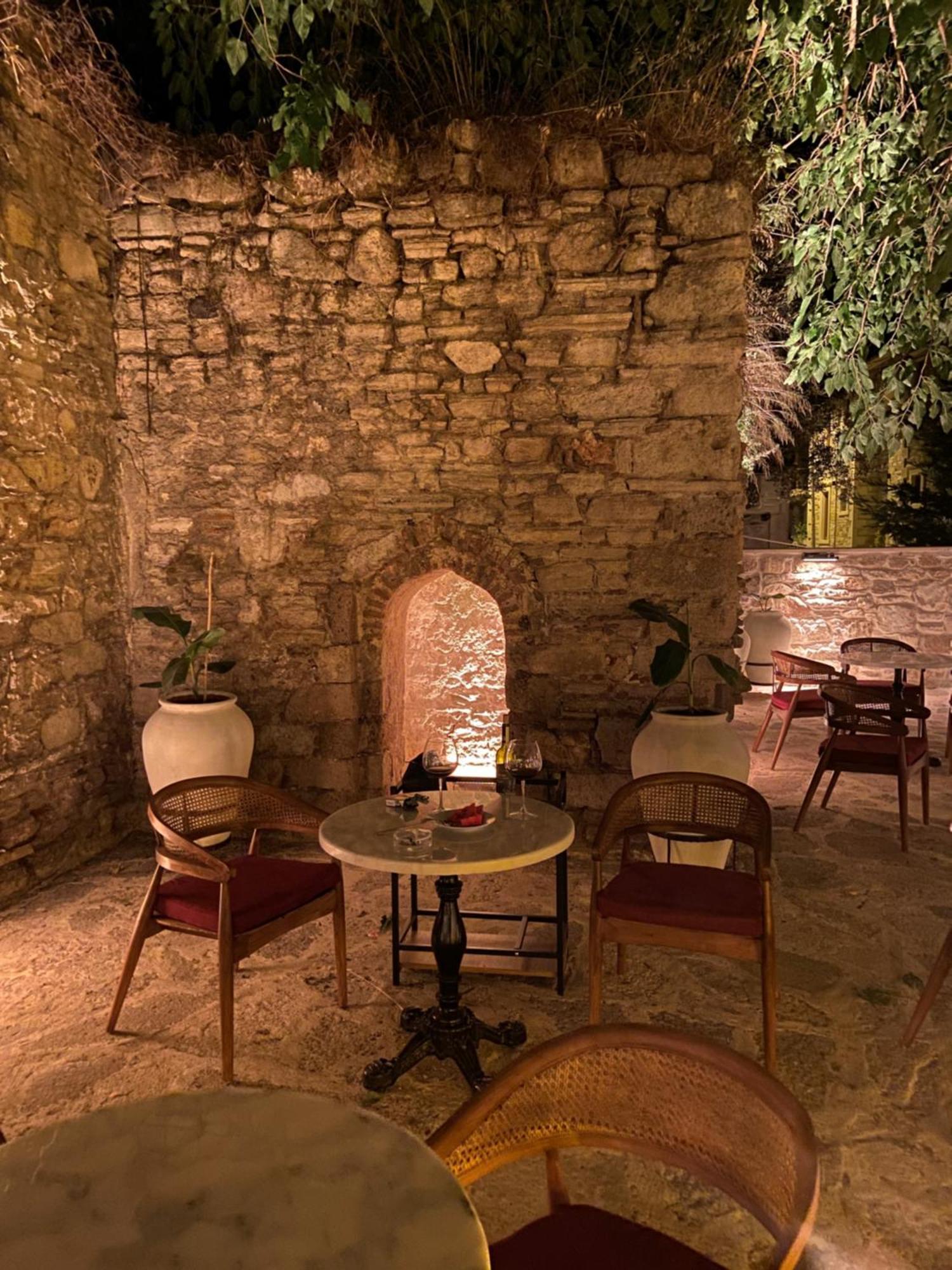 Dionysos 1789 Boutique Hotel Foça Exteriör bild