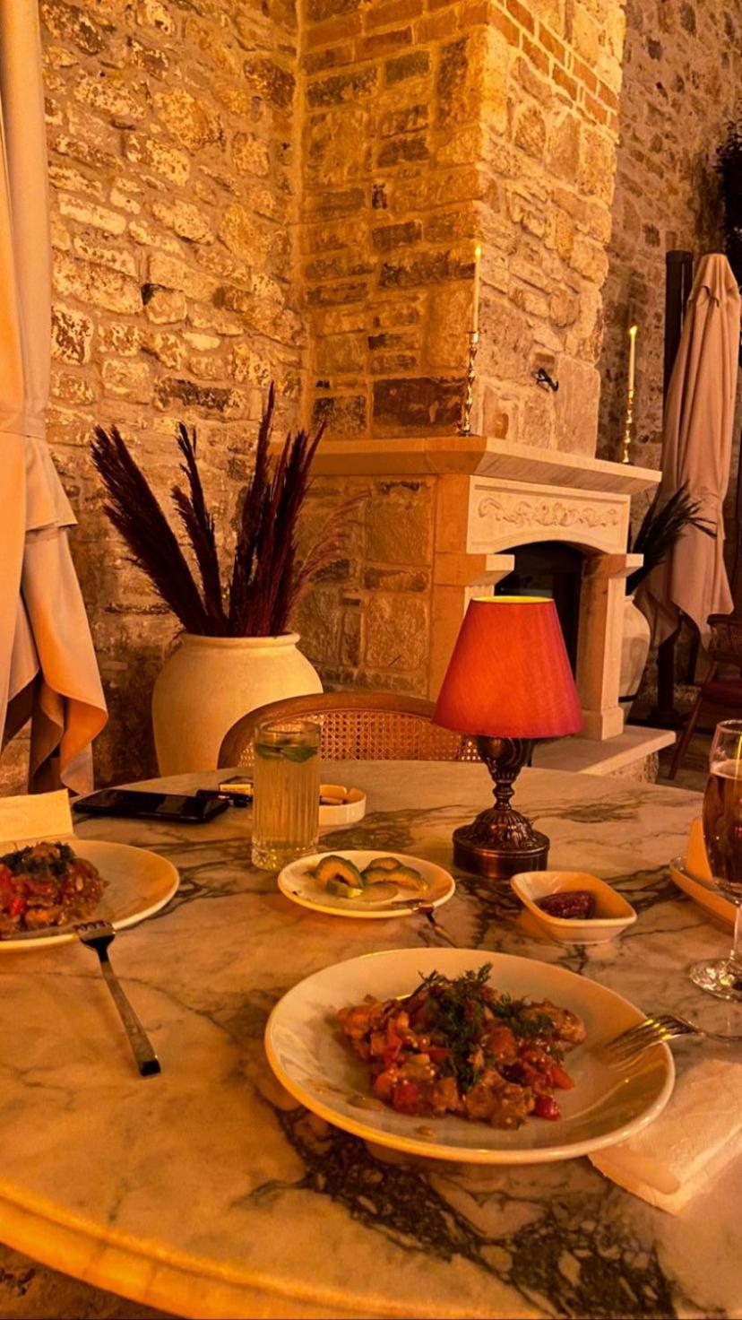 Dionysos 1789 Boutique Hotel Foça Exteriör bild